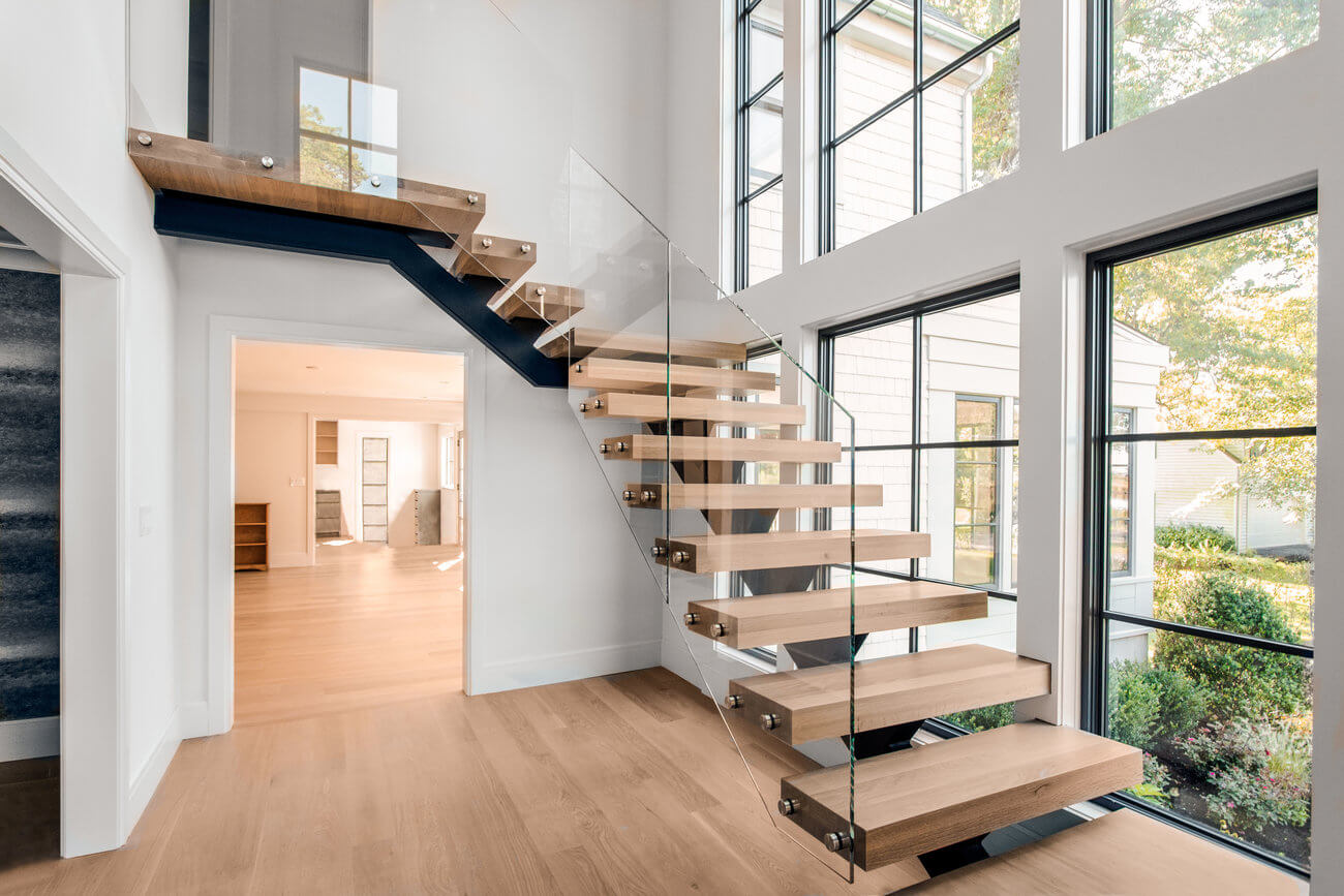 L-shaped-stairs-with-Glass-Railing